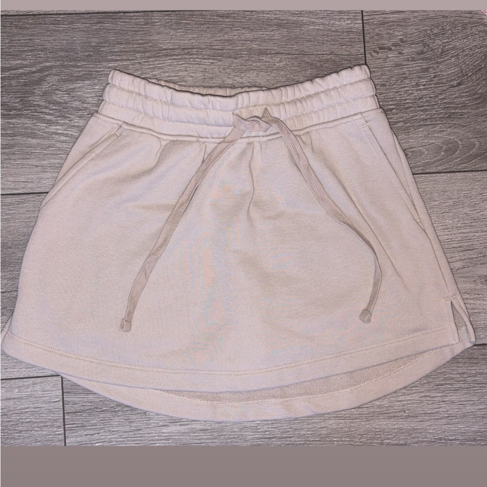 Scheels RM Women’s Skort Size Small Taupe Tan Athletic New W Tags MSRP$30